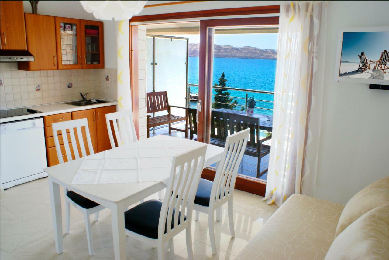 Apartmani Ribarica**** Карлобаг Екстериор снимка