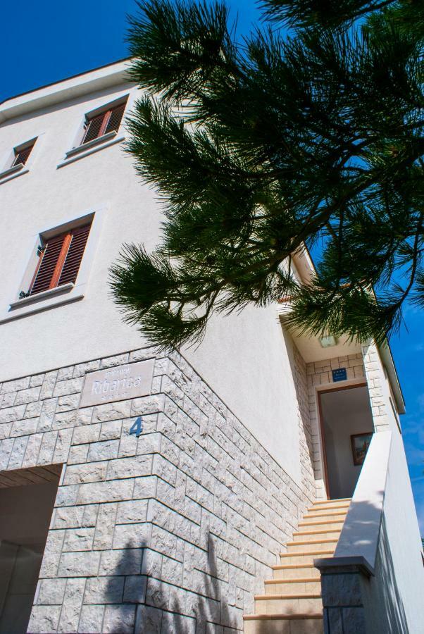 Apartmani Ribarica**** Карлобаг Екстериор снимка